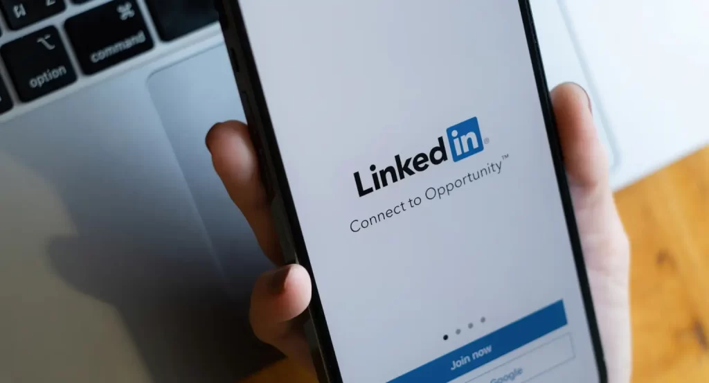 Linkedin aziende: Come sfruttare al meglio LinkedIn per costruire la tua presenza professionale