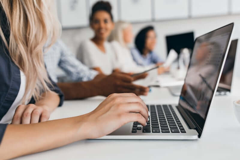 Come Fare Pubblicità Online nel 2025: Guida Completa e Novità!